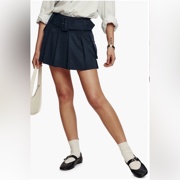 Reformation Brinley Belted Pleated Cargo - Picture 4 of 7